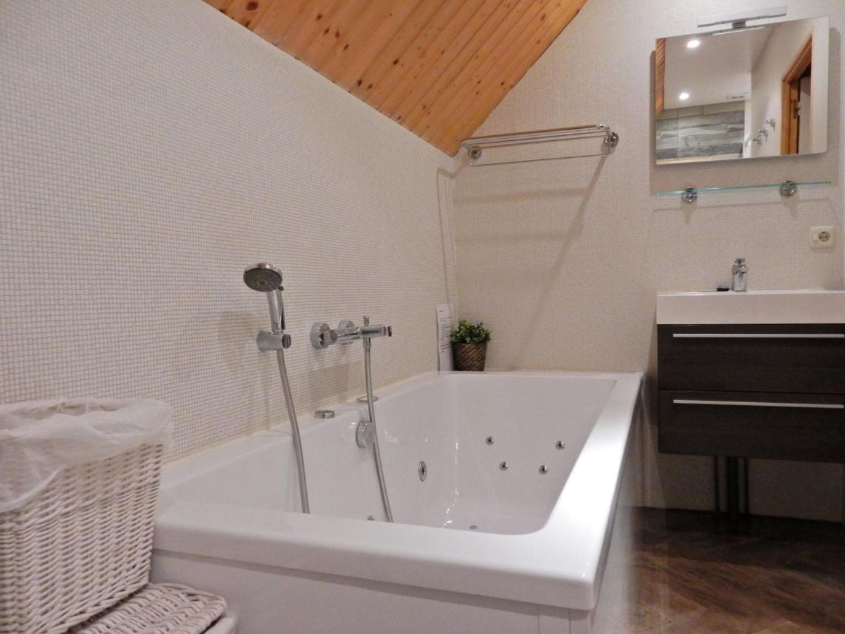 Comfortable Holiday Home Near The Lake Beaulieu  Exterior photo
